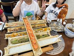-胡须哥网红竹筒菜