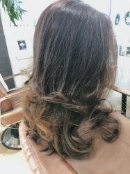 -意廊 Hair Salon