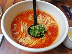 四川担担面-翡翠拉面小笼包(岭南新天地店)