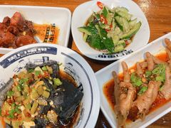 -黑白电视长沙小吃(美林M·LIVE天地东座店)