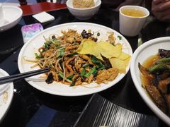 -皇城根·烤鸭·鱼头·家常菜(欧亚大观乐活城店)