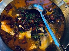 -临江餐馆二楼美食部落