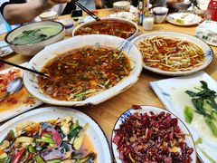 -三叔特色自贡菜(中海国际店)