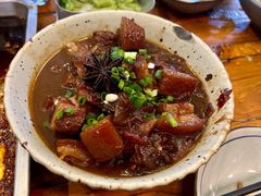 精炖猪五花-有肉食·虎九闽菜(798艺术区店)