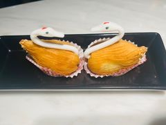 鲜果榴莲天鹅酥-陶陶居酒家(新天地店)