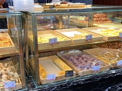 面包甜点陈列柜-申氏糕点(三好街店)