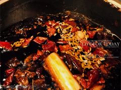 -马路边边串串香(延庆环球新意广场店)