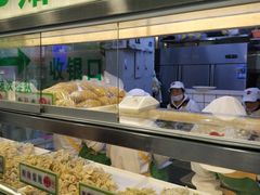 面包甜点陈列柜-袁记云饺(瞿溪路店)