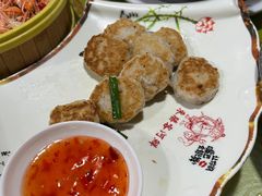 香煎墨鱼饼-东胜客河鲜店·西江河鲜·老字號渔家菜
