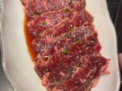 -山川小町·极番烧肉(新地假日广场店)