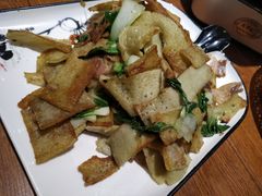 -黄泥岗·地道湖北菜(奥特莱斯店)