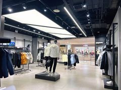 -迪桑特DESCENTE(青岛山东路万象城店)