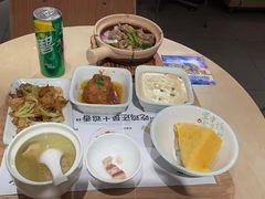 -老乡鸡(上海白玉兰广场店)