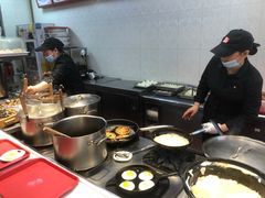 -来必堡(娄山关路店)