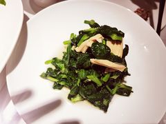 清炒豌豆尖-四季民福烤鸭店(王府井东安门店)