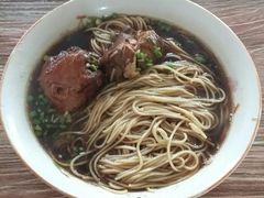 -杨阿六蒸缸羊肉面