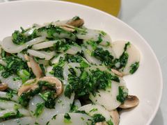 荠菜肉丝炒年糕-老吉士(环贸iapm店)