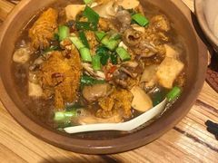 -霄汉牛三鲜湖北砂锅菜(万松园2店)