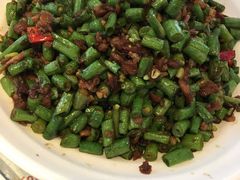 肉末炒豆角-刘胖子家常菜·蹄花焖藕(兴业店)