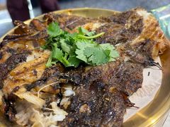 -嗨辣小聚·盘锦河蟹·海鲜烧烤龙虾(盘锦十年好店)