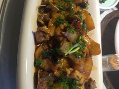 土豆炖鳇鱼-老六杀猪菜(进乡街店)