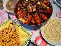 -肥肥虾庄·金牌油焖大虾(汉街SKP店)