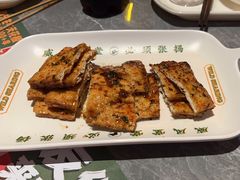 -威记烧嘢·南宁烧烤·超级生牛(绿地店)