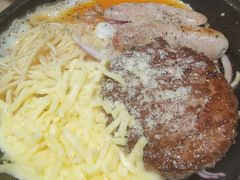 铁板瀑布安格斯汉堡扒拼德式香肠-卡朋西餐(悦汇城店)