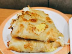 蛋饼夹里脊-小桃园·豆浆油条(复兴中路店)