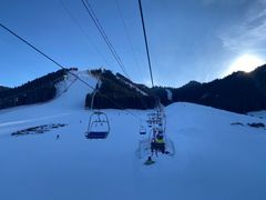-丝绸之路山地度假区滑雪场