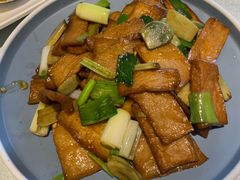 腊八蒜炒杏鲍菇-新加坡瑞珍•海河观景餐厅