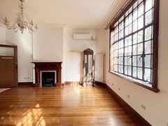 -常熟路(地铁站)