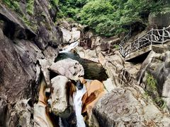 -鄣山大峡谷