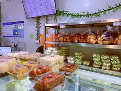 零售区-白玉兰食品(中山公园龙之梦店)