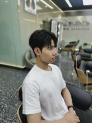 -藤野造型烫发染发