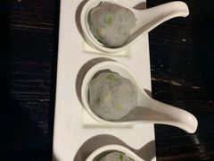 鲜打翡翠墨鱼丸-捞九门海鲜牛肉自助火锅(廉江店)