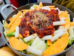 -豚妈妈汤饭·部队锅(南京东路店)