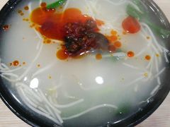 骨汁烫面-小竖点徽派卷面皮(洪都店)