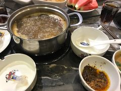 -何鲜菇火锅(大营盘店)