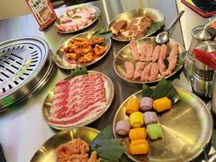 -哈哈碳都·牛肋条无限自助烤肉(宝龙店)