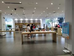 -华为授权体验店(中山公园来福士)