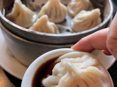 蟹黄小笼汤包-四宜糕团店(南大街店)