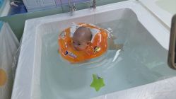 -鱼乐贝贝婴幼儿童水育中心(紫成嘉园店)