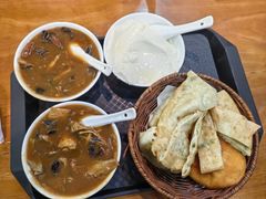 -穆彦华逍遥镇胡辣汤(岗坡路店)