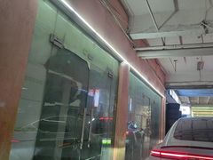 -鲨鱼皮汽车凹陷玻璃修复(静安店)