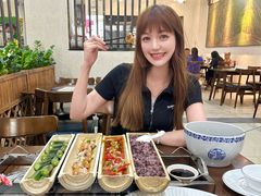 -胡须哥网红竹筒菜