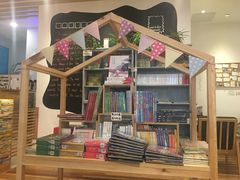 -猫的天空之城概念书店(印象城购物中心店)