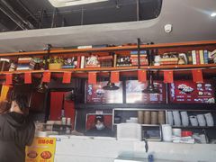 -何记花甲(海岸城旗舰店)