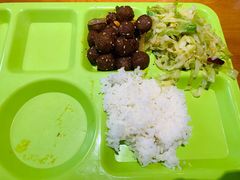 -同济大学本部学苑饮食广场
