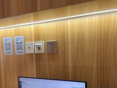 -上海仁爱医院口腔科 · 种植